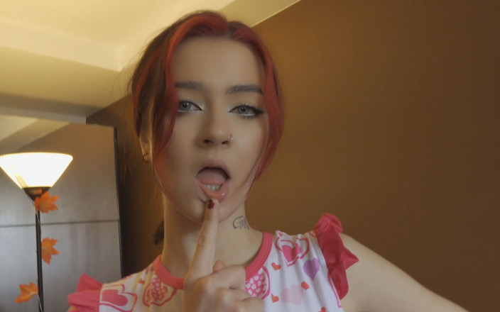 DPeggingD: Masturbando pau com meu pé no chuveiro