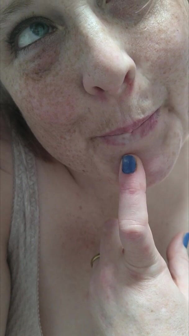 AngYourDirtyCanadian: Hravé škádlení do pusy a prstů
