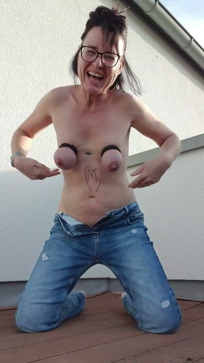 JulieEroticDress: Squirt în blugii mei