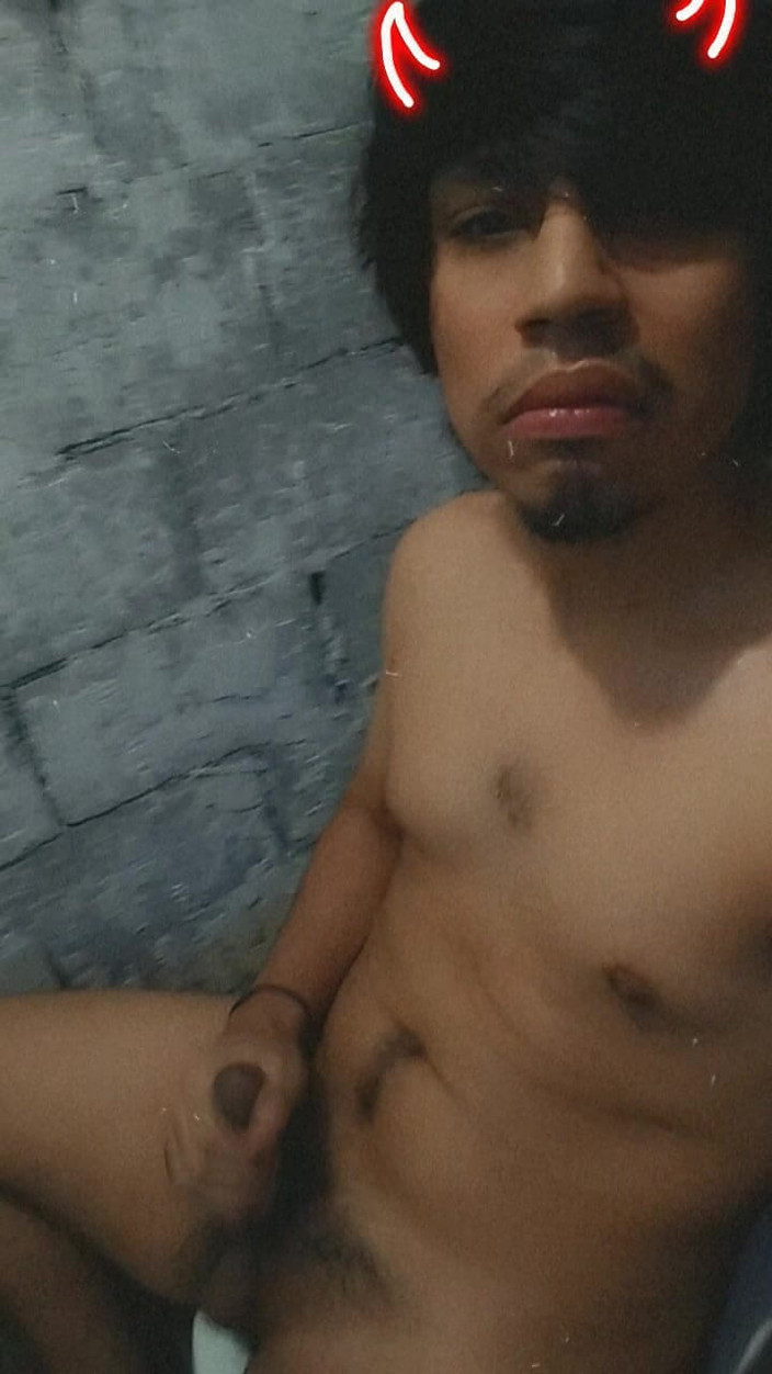 AlexAlejandro13: Diavoliță sexy în toaletă