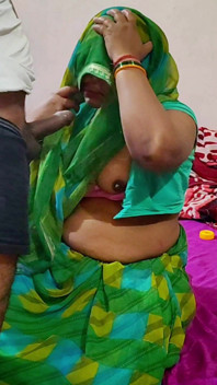 Desi Hot Indian Bhabhi Fucked in Hindi Audio
