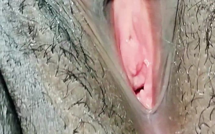 Busty WifeNo1: Istriku berbagi fingering asli