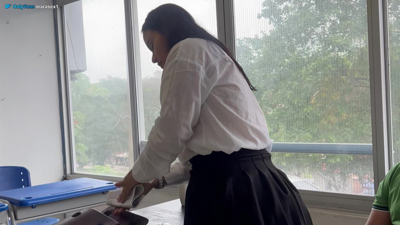 MaRaSexx: Murid Gurunya Di Kelas! Anekdot? Aku Guruku Mara!