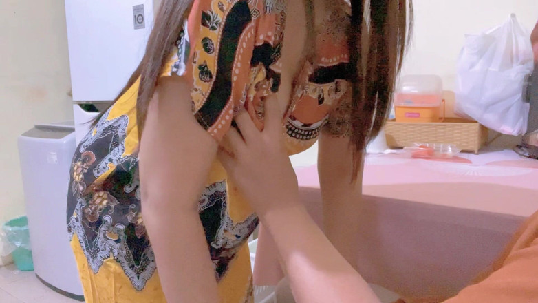 Nadalyne: Ý định đòi nợ thậm chí còn được đưa ra cho âm hộ đến độ phun nước