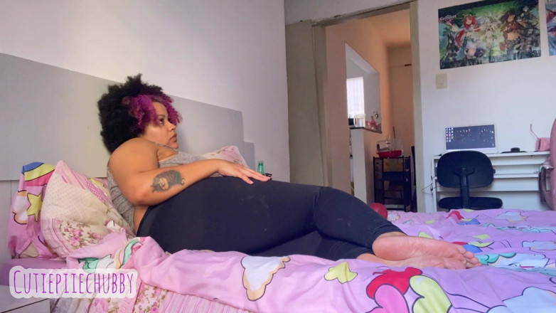 Cutiepiie Chubby: Stepmother Farting to Wake up Stepson Ep 1