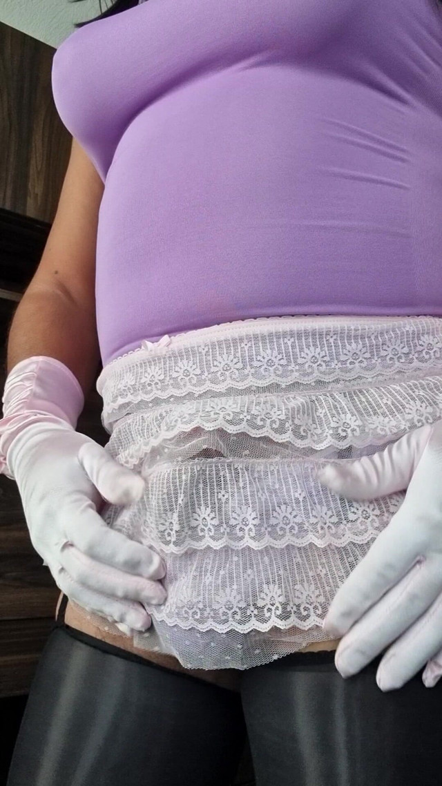 Le mie nuove mutandine Sissy, in raso, pizzo e trasparenti (Le mie mutandine) My Newest Sissy Panties, Satin, Lace and Seethrough (My panties)