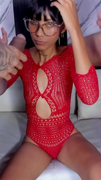 Trio heißer latinos machen eine tolle session mit intensiven blowjobs