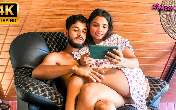 Shashi X: Viendo Porno Con Hermanastra Y Follando Su Historia De Sexo...