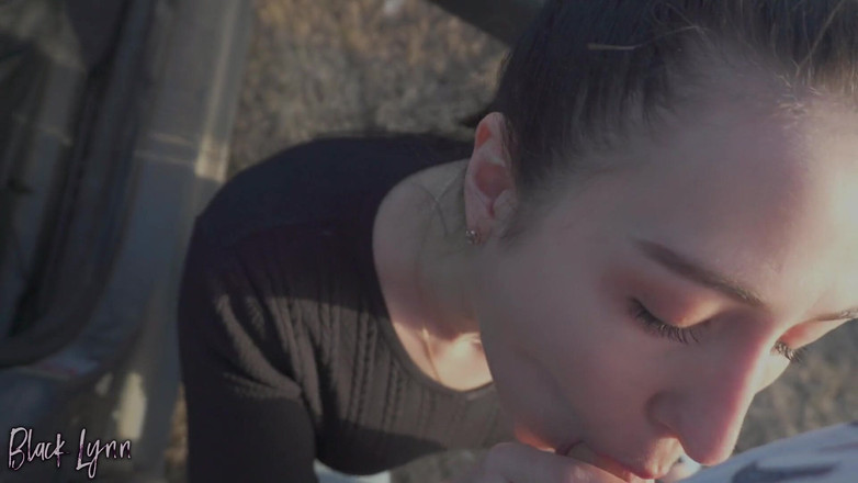 YSP Studio: Blowjob di luar kereta / menelan mani