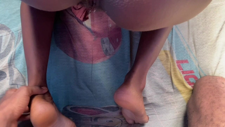 Akosua Savage: Eu a fodi com força na casa da madrasta