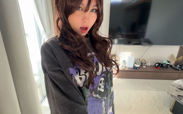 karina_lin: Japon üvey kız kardeşini siktim ve kameraya çekti