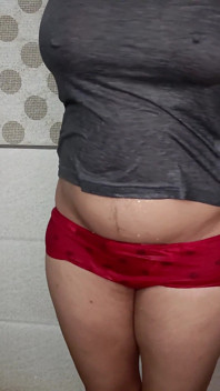 Abang tiri ditangkap & menggoda adik tiri cantik berbogel di bilik mandi