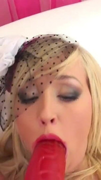 Anální destrukce Lany Blond
