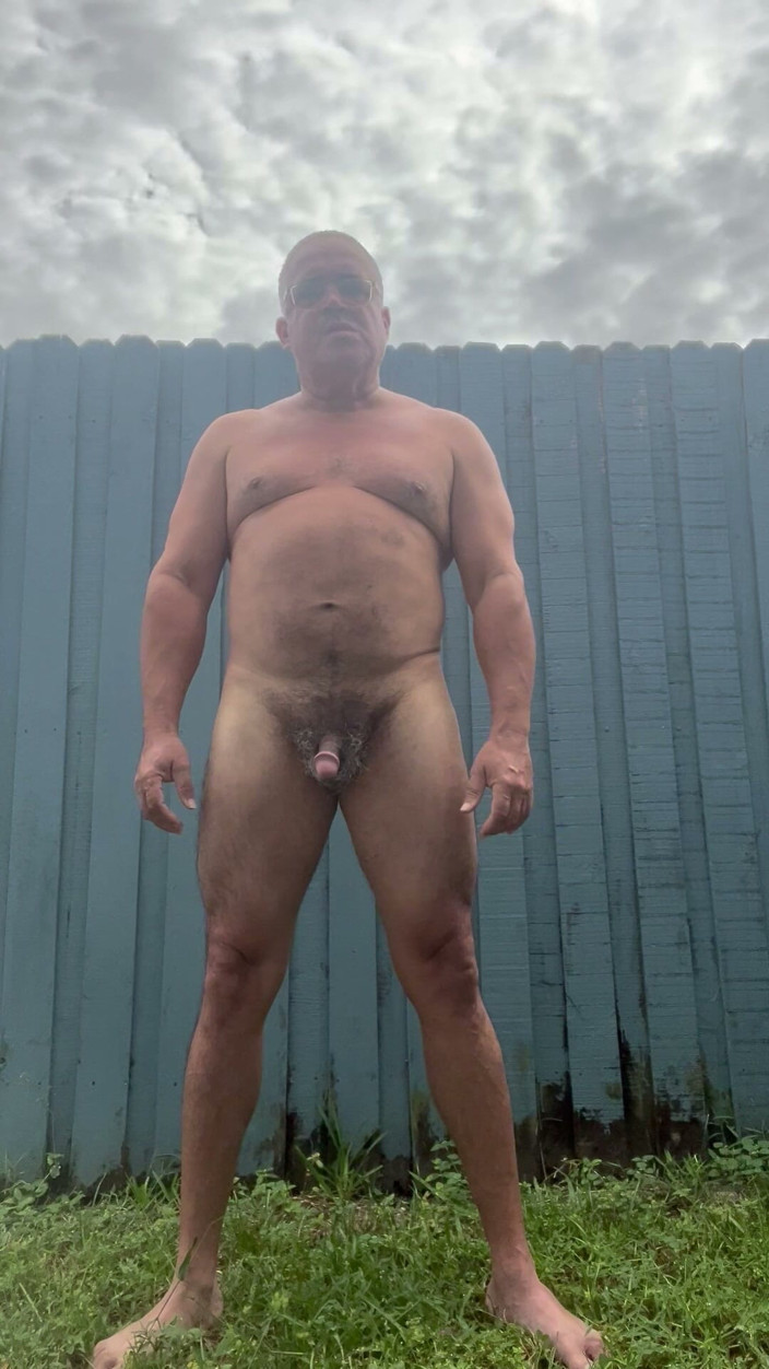 ragil01: Nude Outside