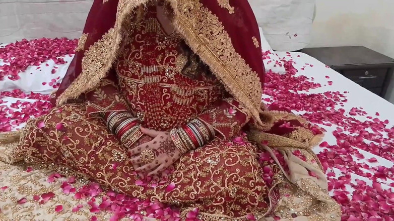 Queen beauty QB: Suhagrat - First Wedding Night Sex - New Indian Hot Couple