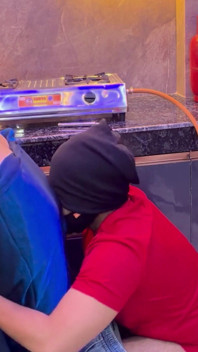 Alisha macht Rollen und wird von perversem jungen gefickt