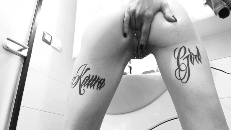 InkedKawaGirl: Małe palcówka tyłka