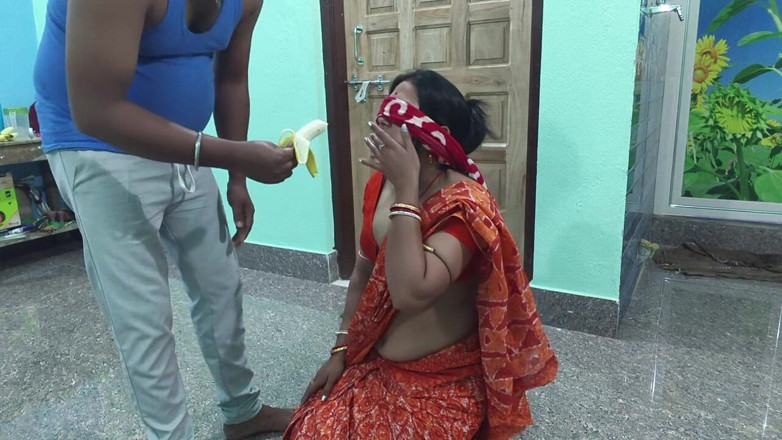 Sona bhabhi: Beautiful Indian Bengali Saree Wali Bhabhi Face Fuck Blowjob Cum...