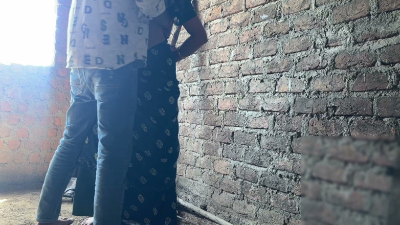 Ritu: Nu era nimeni altcineva în preajma lui Ritu Bhabhi, așa că...