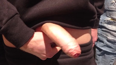 Dick Boys Studio: Adam soyunma odasında mastürbasyon yapıyor