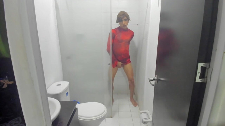 Gigi Prince: Colombian Femboy Juicy Ass Twerk with Dildo in the Shower