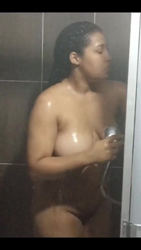 Per favore non filmami facendo il bagno