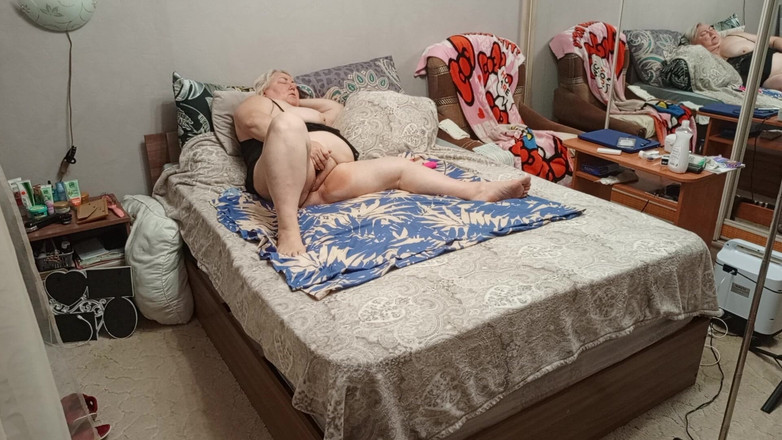 Zona901: Tetangga membelai dirinya sendiri dan memek besar