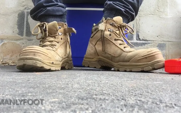 Manlyfoot: The Smell Is Getting so Strong Now Is It Unbearable? - 5...