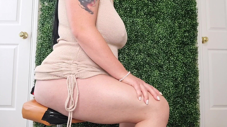 Julia Ryan: Ge mig jävla kontanter