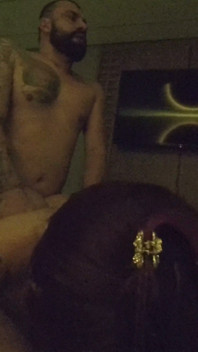Naga żona w motelu z trans rudowłosą Tyłek: ssie cipkę i bierze spermę w tyłek