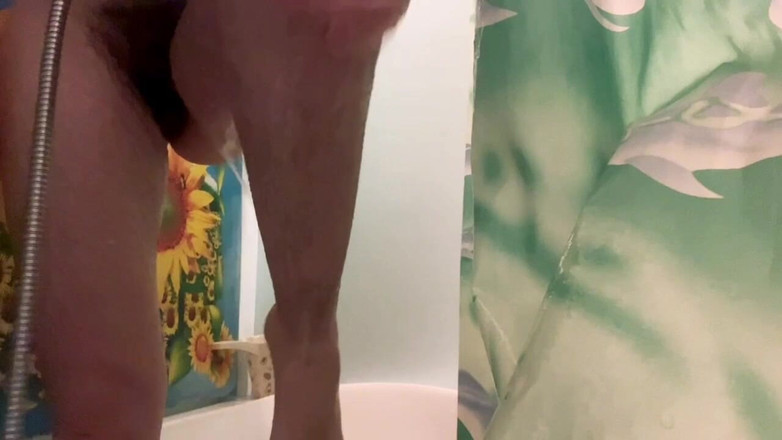 BW_Dolphin: Peeing and Soaping My Hairy Pussy