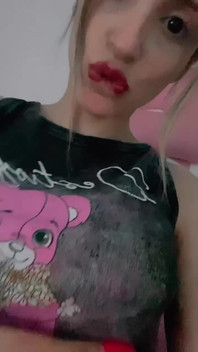 Mostrando Mis Grandes Tetas