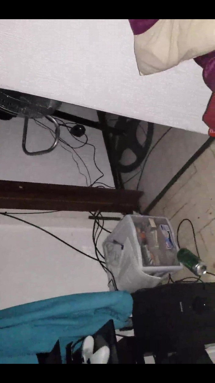 Anny Kitty: Moglie infedele scopa con il vicino per soldi