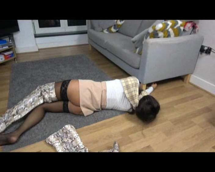 Latina Fetish: Latina v poutech útěk výzva s Otm Gag!