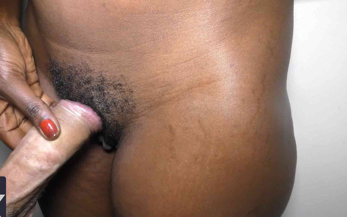 Bam-bulax: La figa nera pelosa la fa riempire fino all'orlo del...