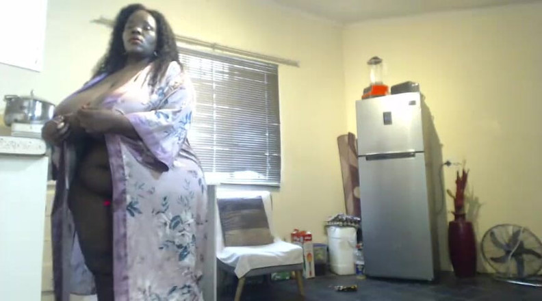 Legendary Booty Overdose: Fetter arsch afrikanische bBW striptease