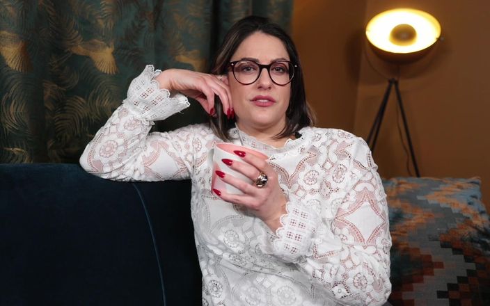Countess diamond: Din granne är en dominatrix