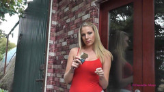 Danielle Maye: Fag Break