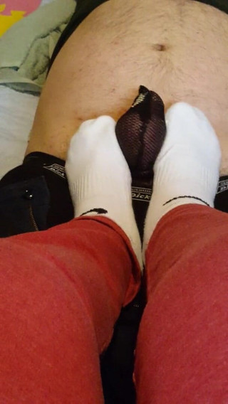 Miss Sock trampler: Stąpię jego kutasa moimi białymi skarpetkami