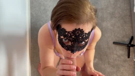 milf(चोदने लायक मम्मी) युवा 19 साल की मॉडल को लंड चुसाई और हाथों से लंड हिलाने के निर्देश दे रही है, देखो खूबसूरत काले बाल वाली युवा लंड को कितनी अच्छी तरह संभालती है