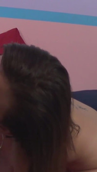 Gruba brunetka zerżnięta na castingu