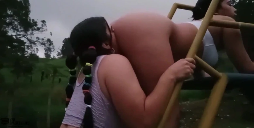 Candyrouse: Horny Lesbians Doing Yoga and Licking Their Pussies