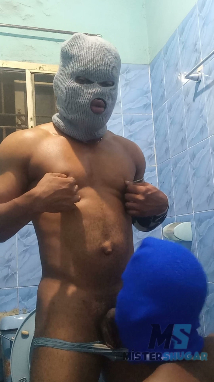 Mister Shugar: Trío universitario casero