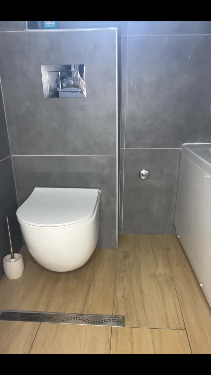 Crypto Mommy: 털이 무성한 보지를 좋아해