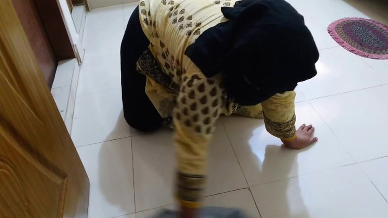 Aria Mia: Aku ibu tirimu, tolong setubuhi aku