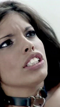 Morgan Dayne la mora sexy fa sesso bondage con un grosso cazzo