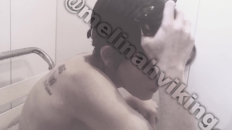 Melinah Viking: Luv me als het nat is