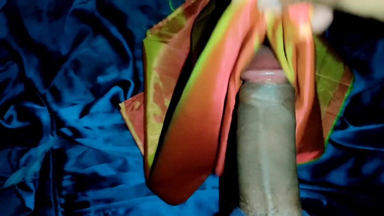 Satin And Silky: Porno de branlette en satin et soie - branlette avec un...