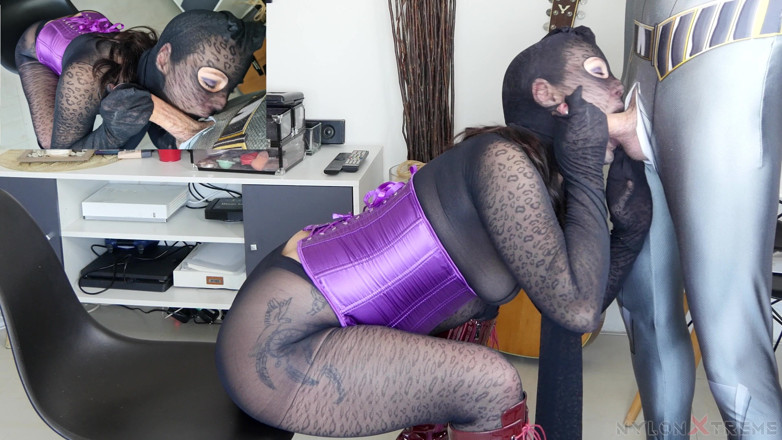 Nylon Xtreme: Katy Kat Nylon Leopard Encasement