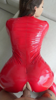 Sexo duro, general de látex rojo!